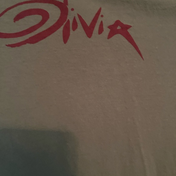 Olivia - Bettie Page Tee - Picture 7 of 8